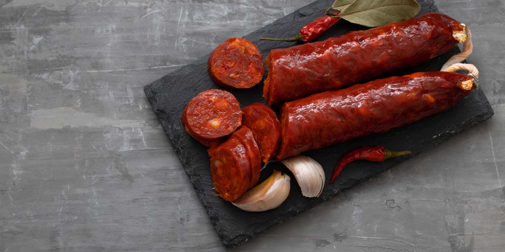 How is chorizo ​​made?