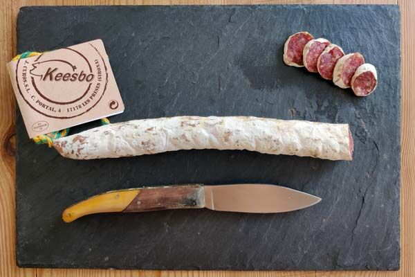 Saucisson avec taureau (Fuet)